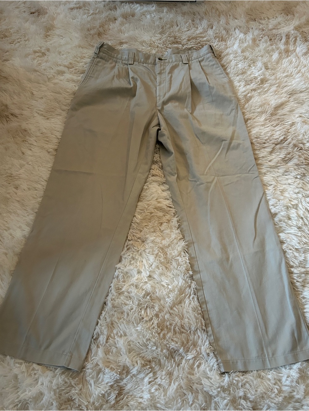 Tommy Hilfiger Men's Light Khaki Pleated Chino Pants